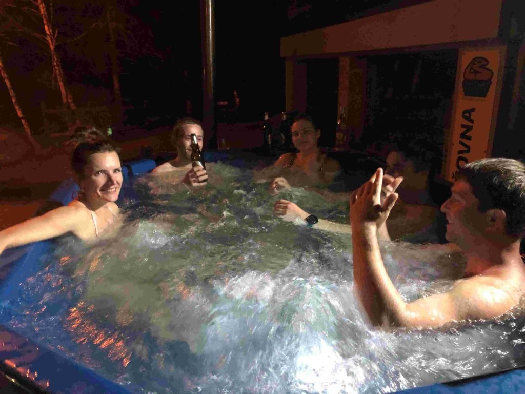 instruktori lyzovani ve vyrivce