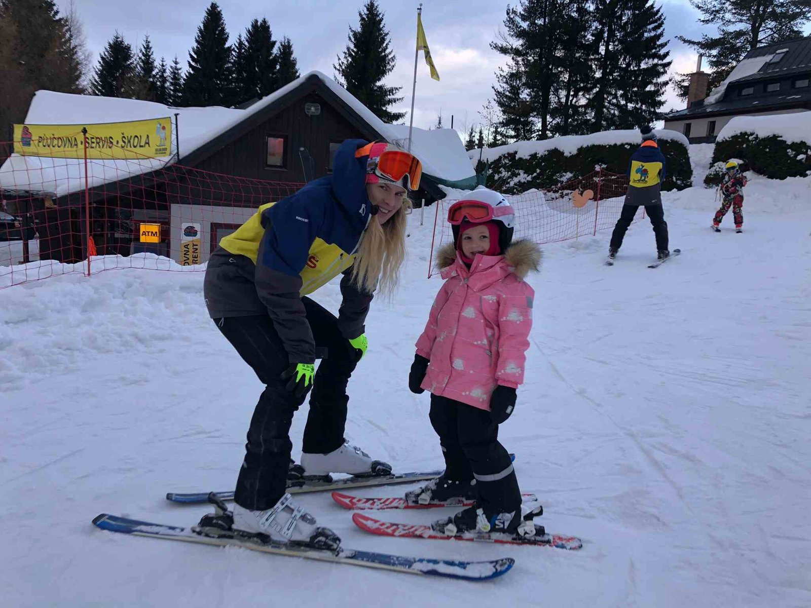 instruktorka uci lyzovani lyzarska skola severak